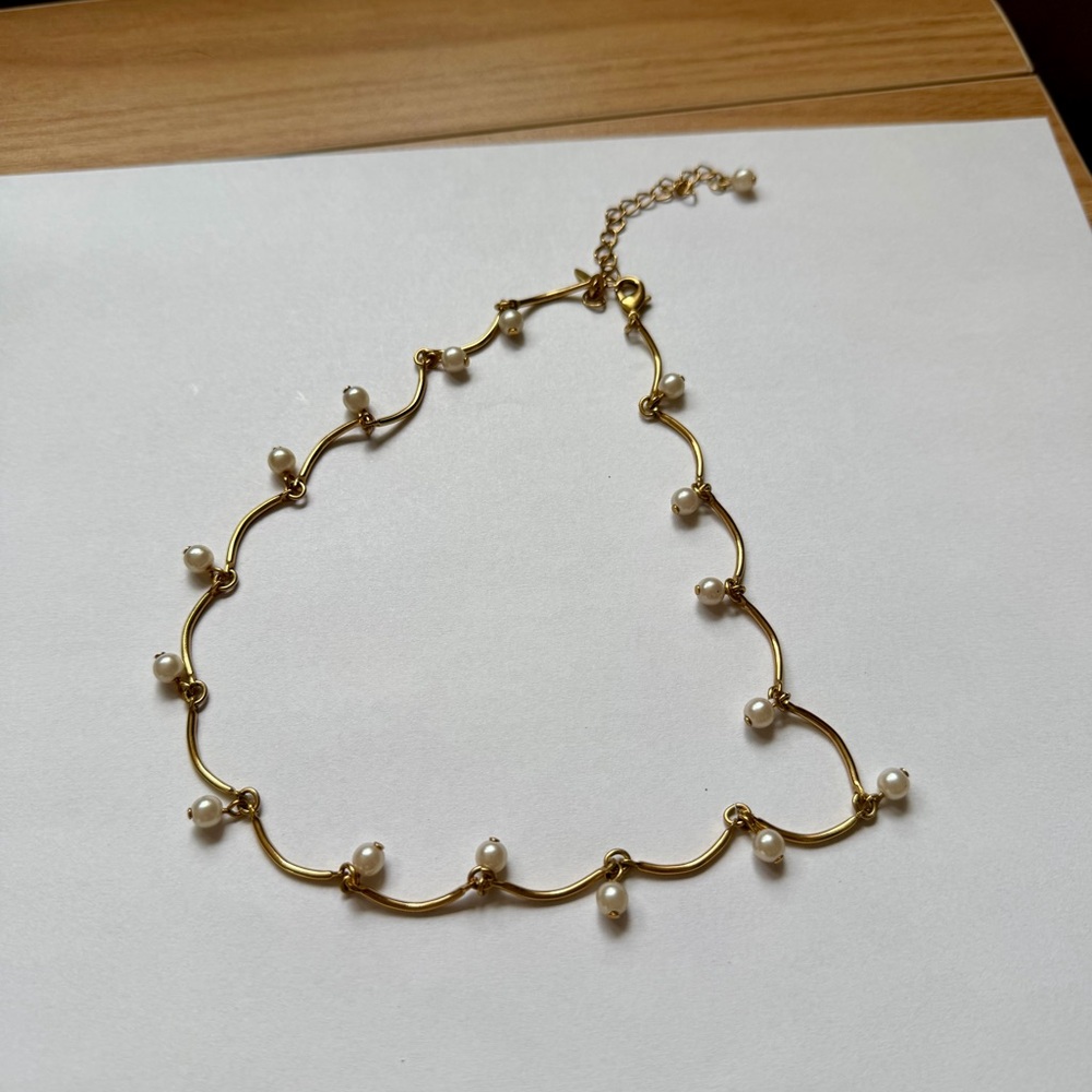 Avon Gold Dainty Necklace with Pearls - Picture 8 of 9
